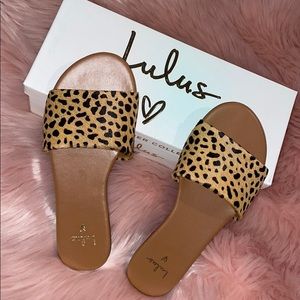 Beautiful New!! Lulus sandals ❤️